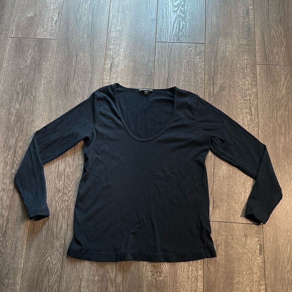 James Perse navy u-neck 3/4 sleeve ribbed tee size 1 small